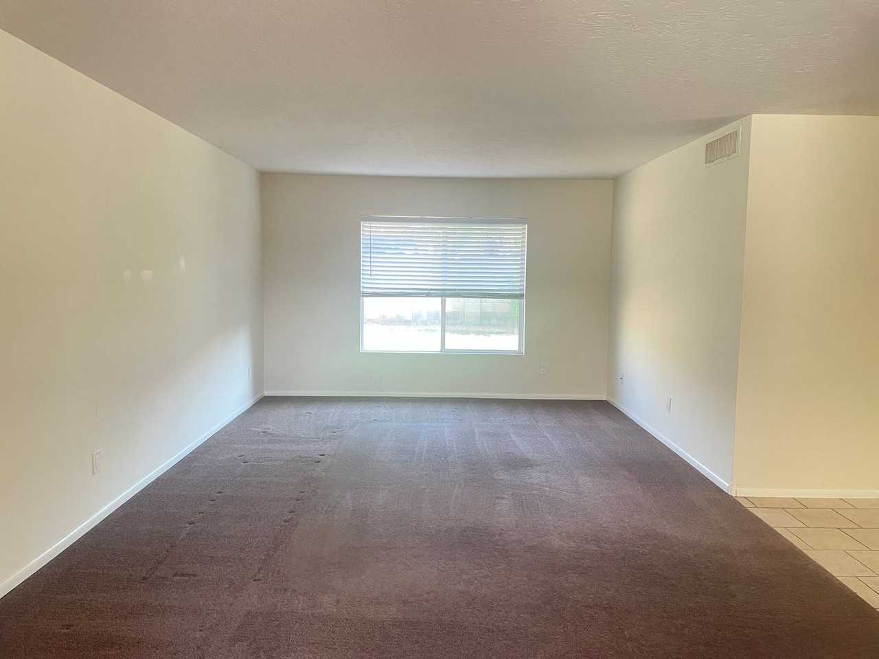 1660 W Natal Ave - Photo 2 of 16