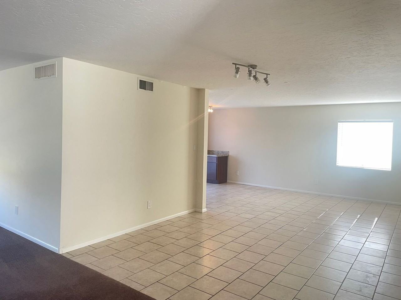 1660 W Natal Ave - Photo 3 of 16