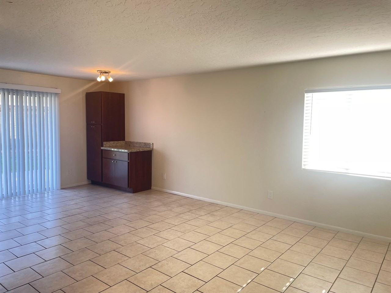 1660 W Natal Ave - Photo 4 of 16