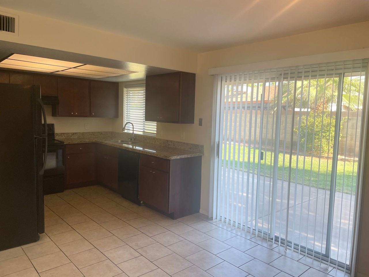 1660 W Natal Ave - Photo 5 of 16