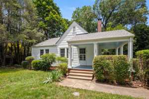 featured image of 105 Stonewall Ave