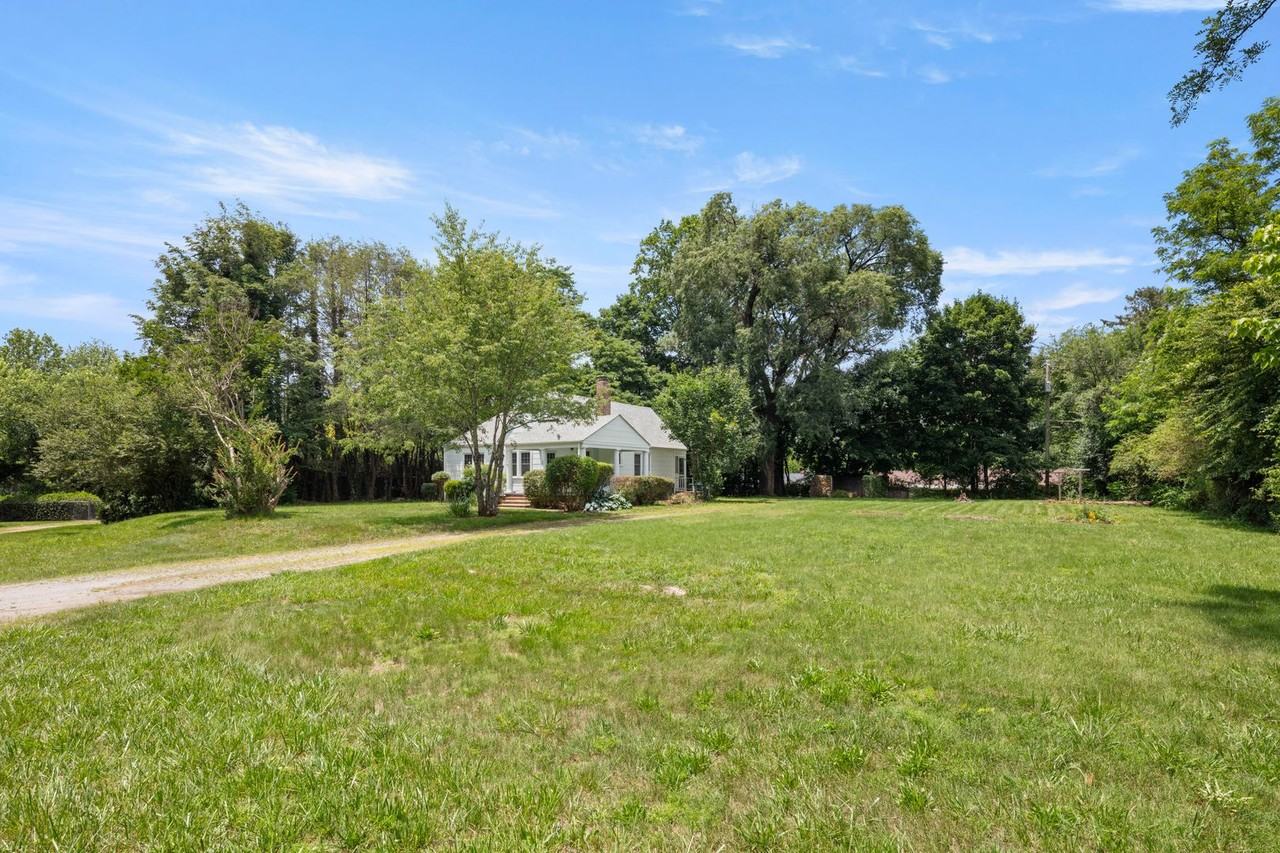 105 Stonewall Ave - Photo 2 of 22