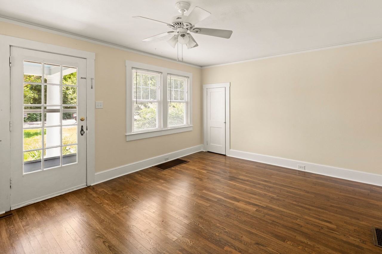 105 Stonewall Ave - Photo 3 of 22