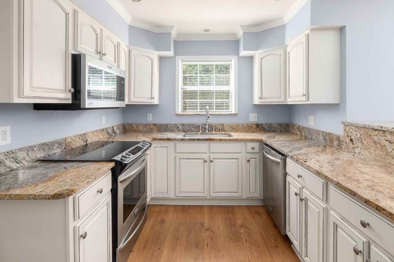 44 Worthington Ln - Photo 7 of 19