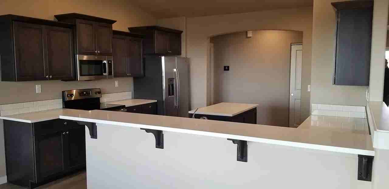52 Sunwest Dr - Photo 3 of 12