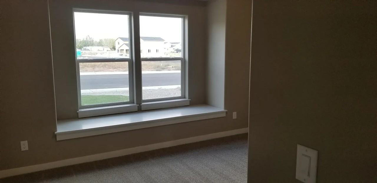 52 Sunwest Dr - Photo 7 of 12