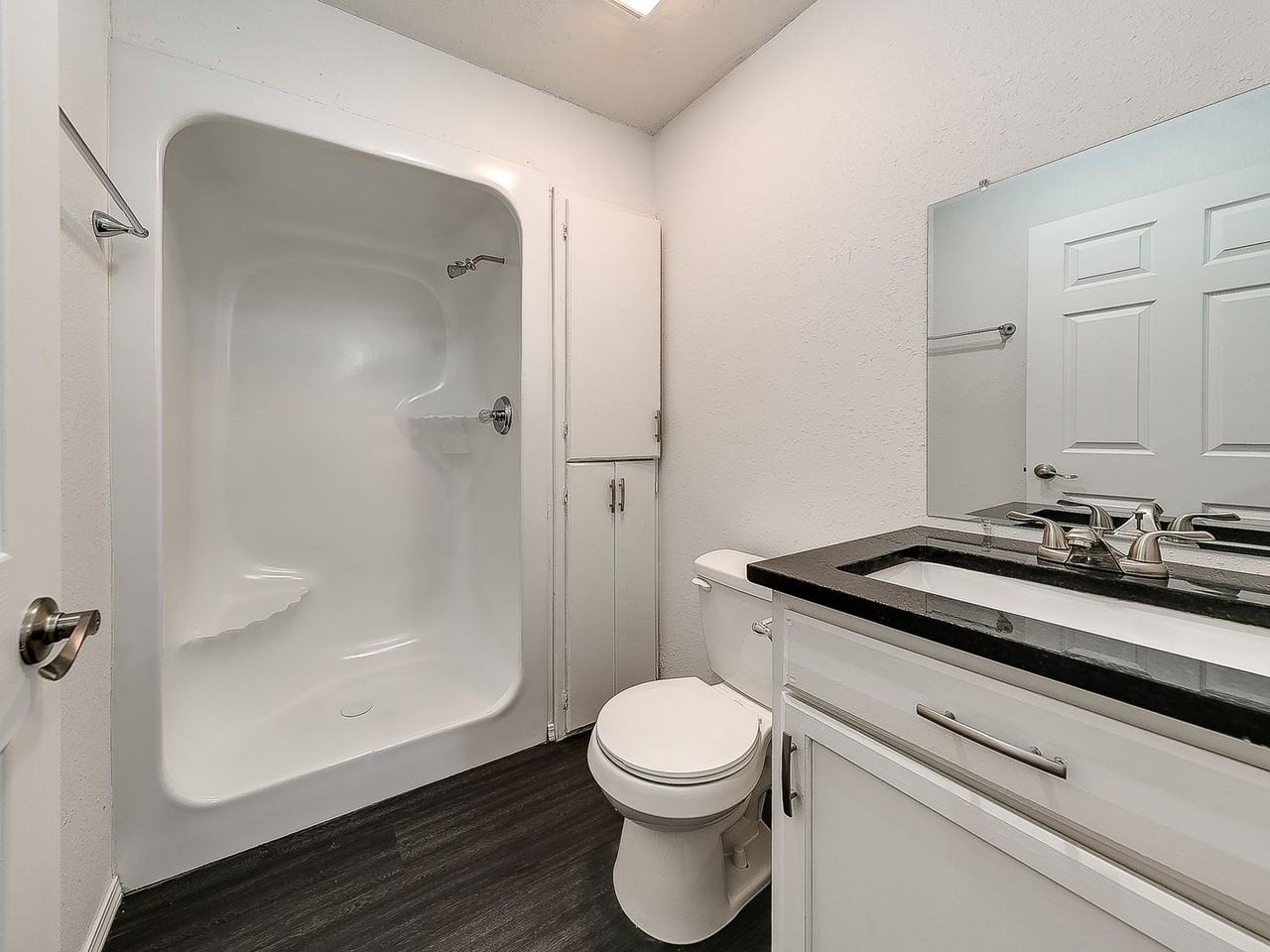 5924 W Hefner Rd - Photo 5 of 19
