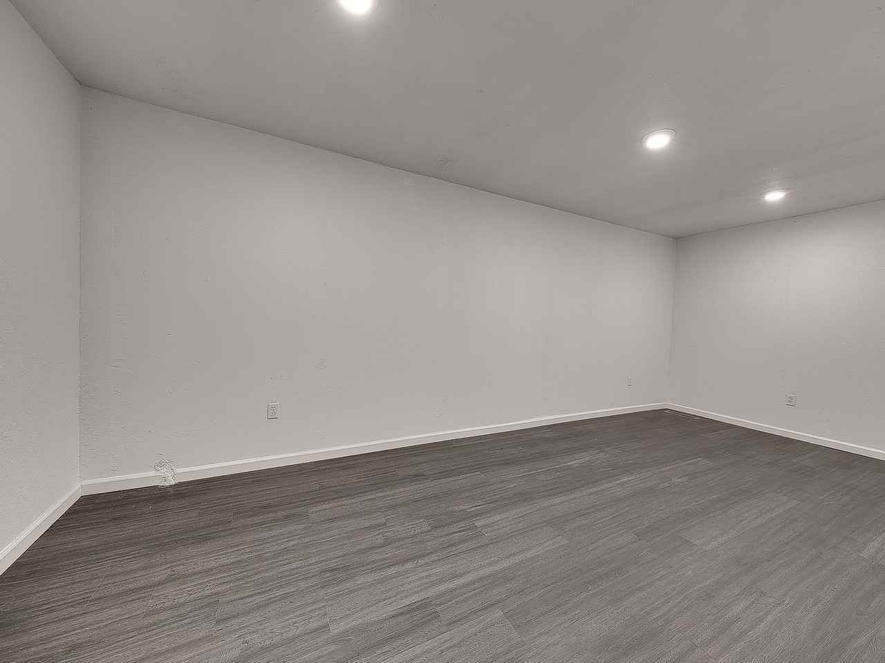5924 W Hefner Rd - Photo 6 of 19