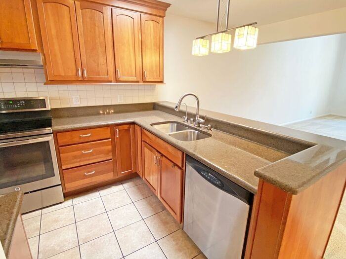 6032 Montgomery Cor - Photo 5 of 50