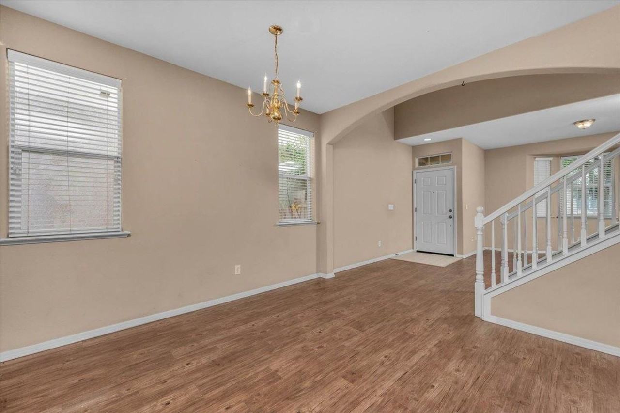 1709 Glen Dunbar Ln - Photo 6 of 35