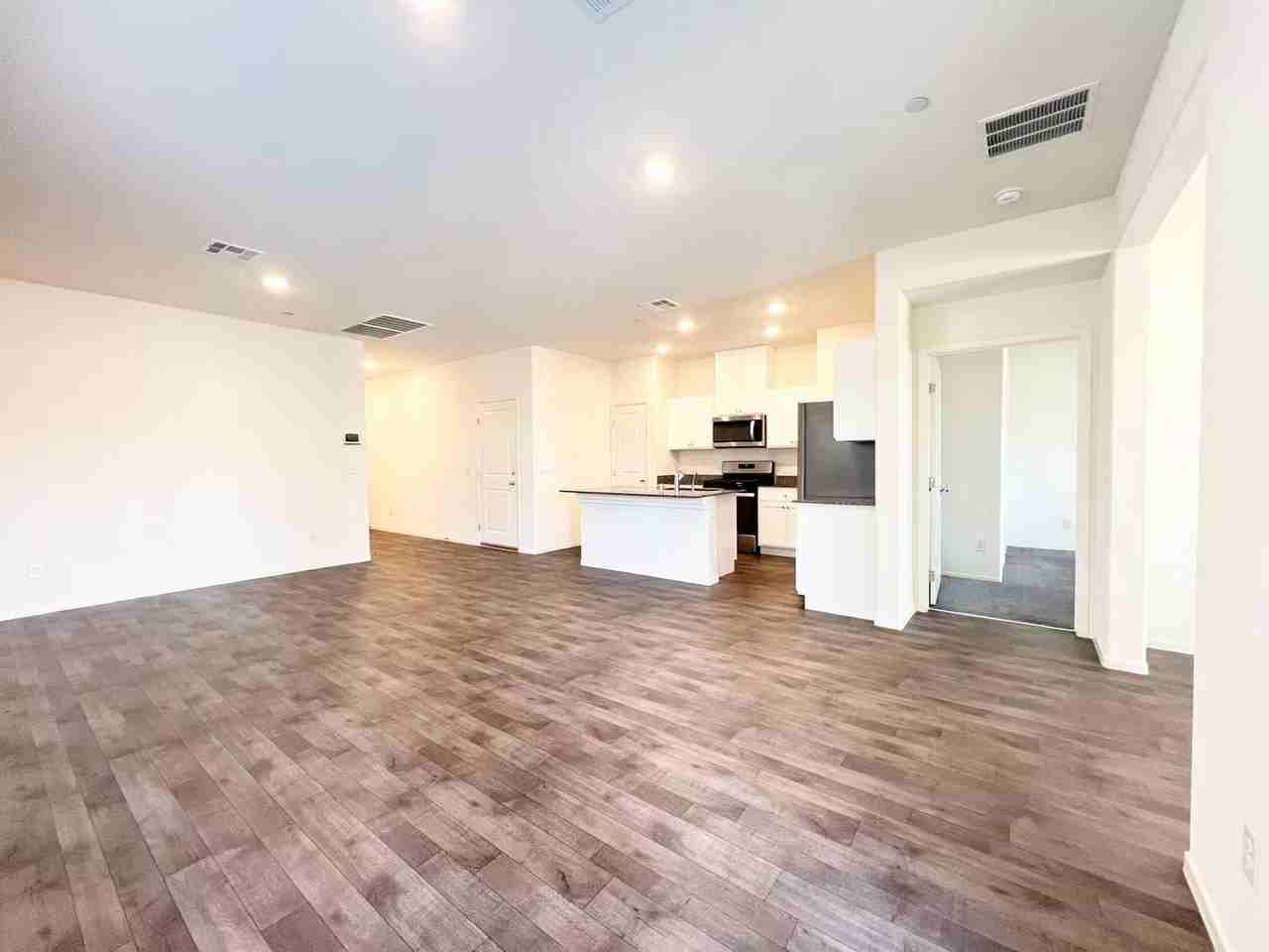 1172 King Lark St - Photo 3 of 17