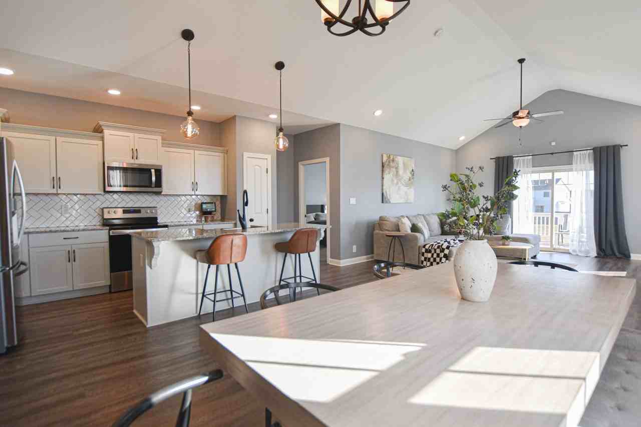 195 Sambar Dr - Photo 3 of 16