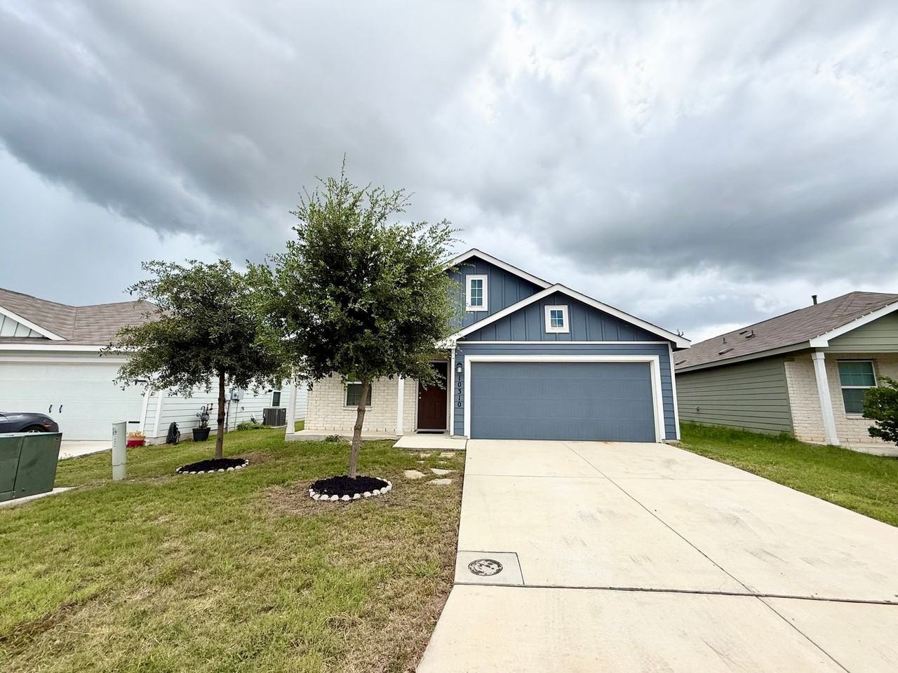 10310 Waverunner - Photo 3 of 27