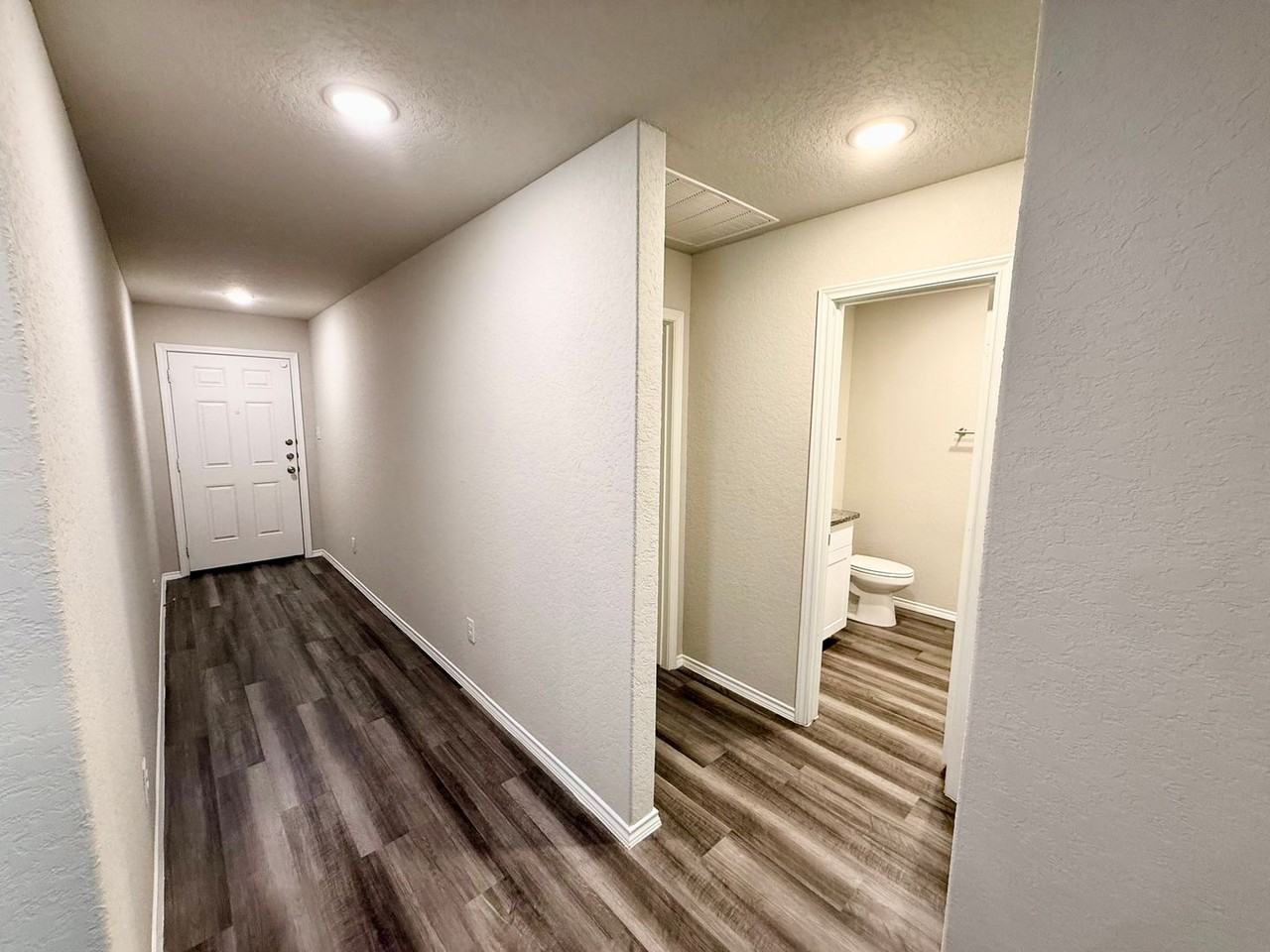 10310 Waverunner - Photo 5 of 27