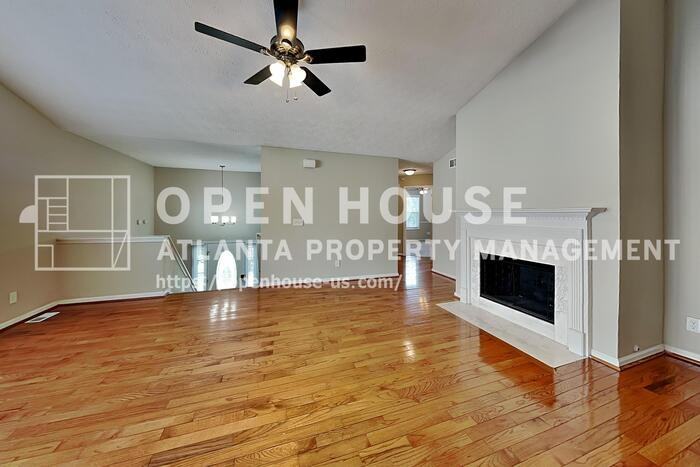 37 Christopher Dr - Photo 4 of 20