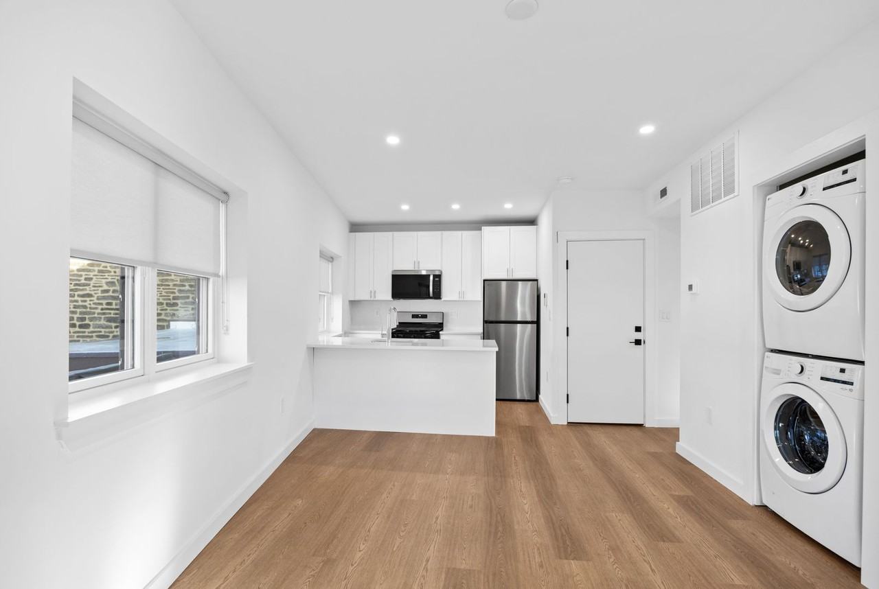 723 West Ave 3rd Fl - Photo 6 of 25