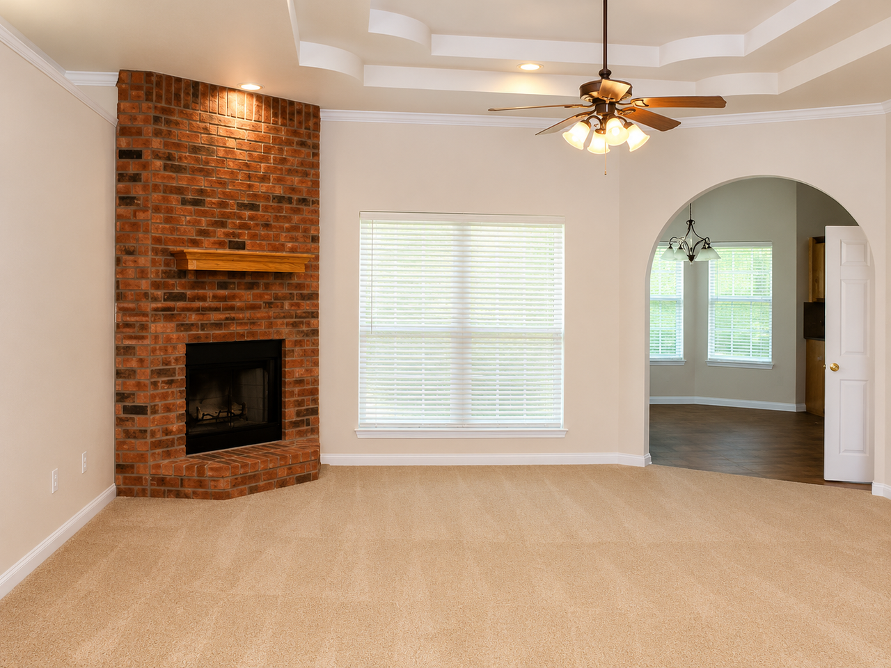 2805 Wisteria Ln - Photo 4 of 10