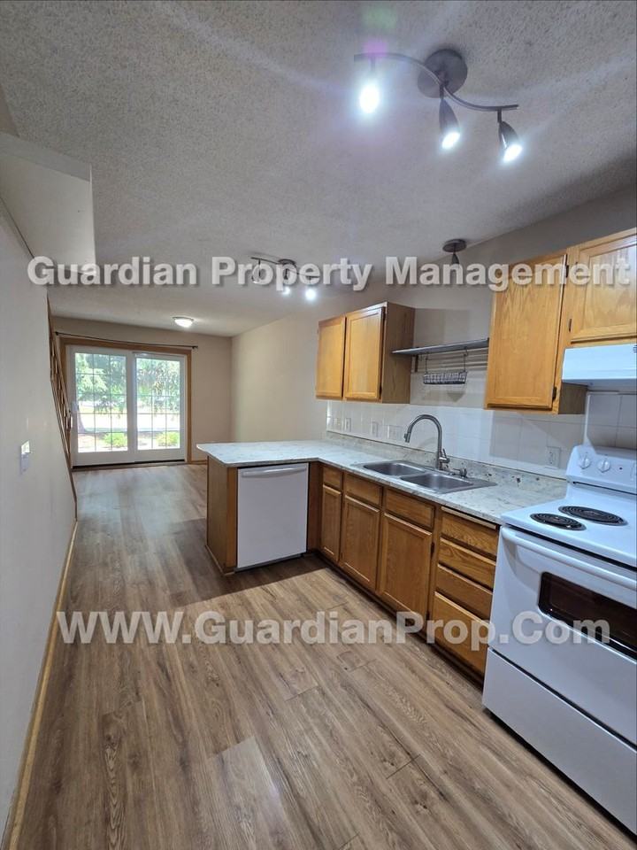 13465 60th Pl N #31 - Photo 4 of 13