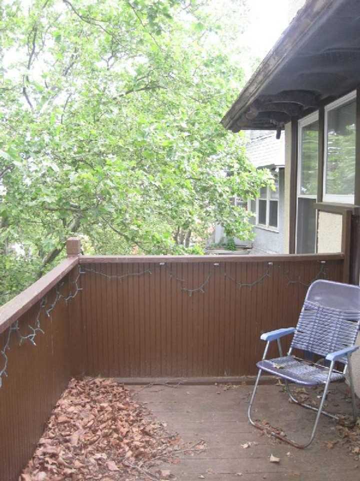 202 Rawson Rd - Photo 6 of 11