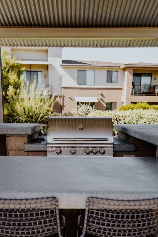 11325 Park Square Drive - Photo 4 of 7
