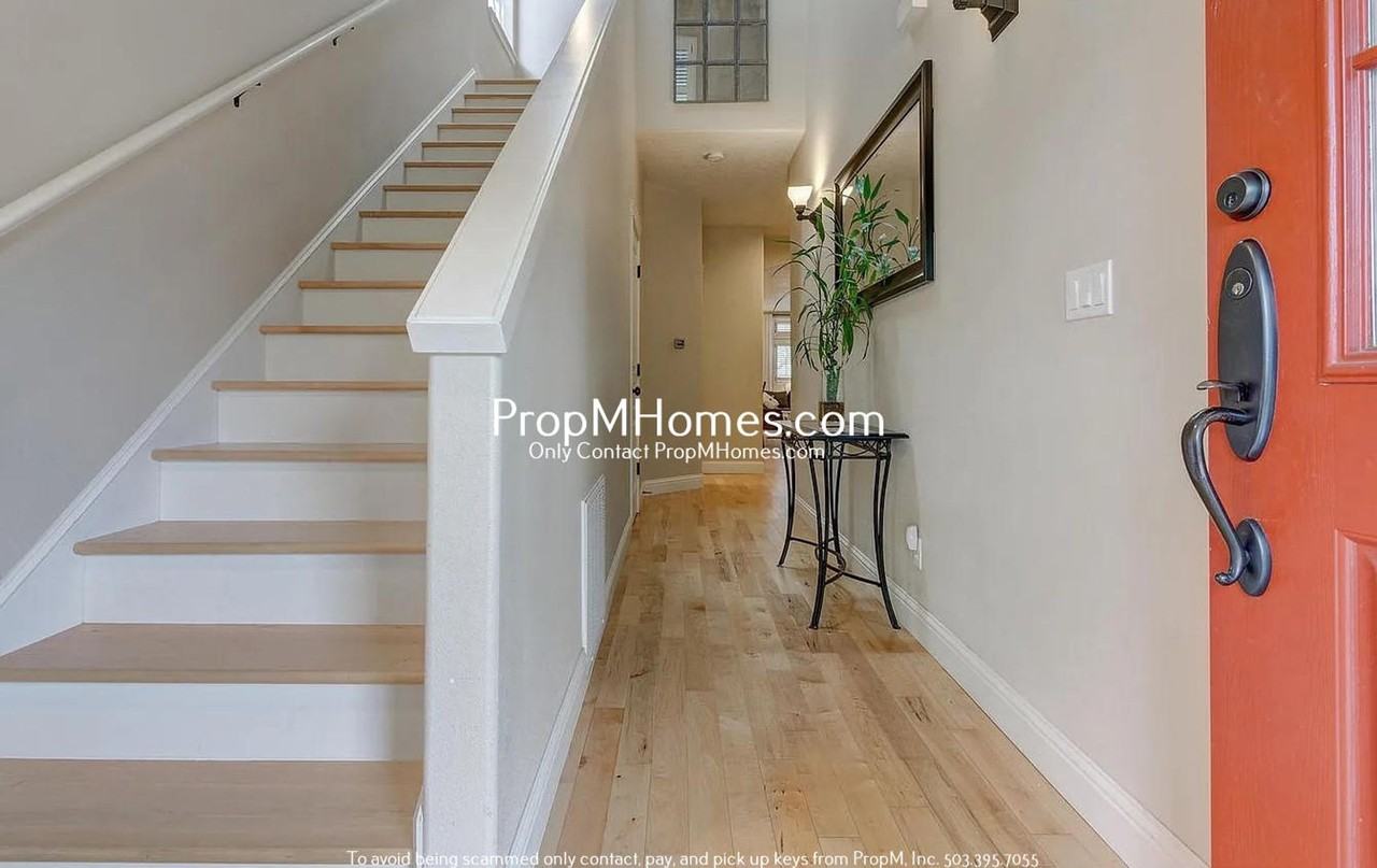 16711 Sw 134th Ter - Photo 2 of 23