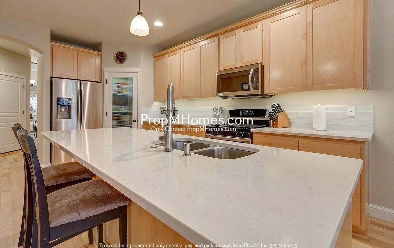16711 Sw 134th Ter - Photo 7 of 23