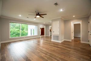 featured image of 1205 W 6th St