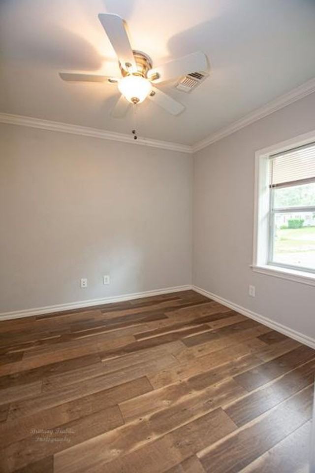 1205 W 6th St - Photo 2 of 18