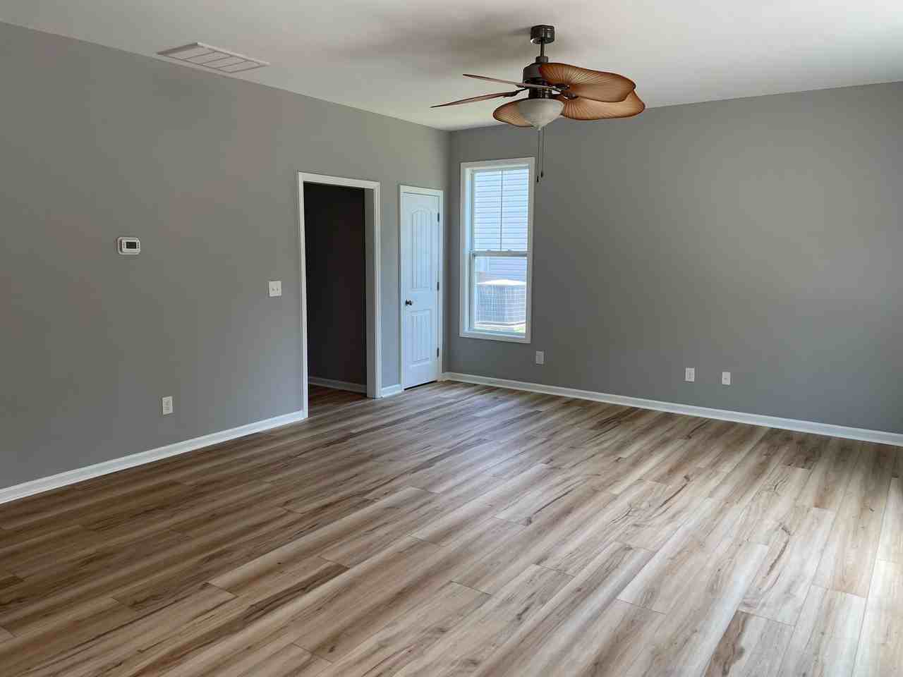 4019 Darrow Dr - Photo 4 of 41