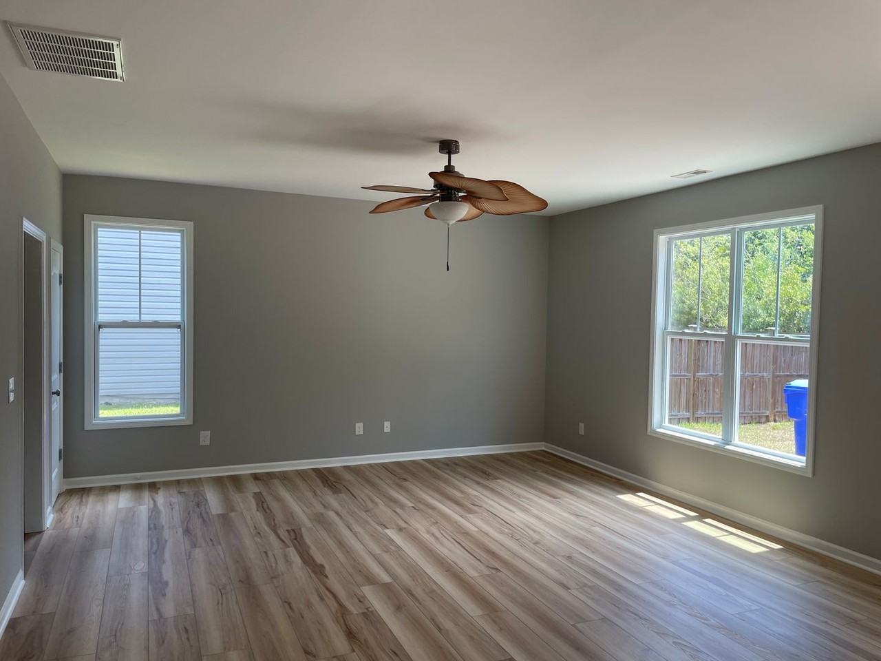 4019 Darrow Dr - Photo 5 of 41