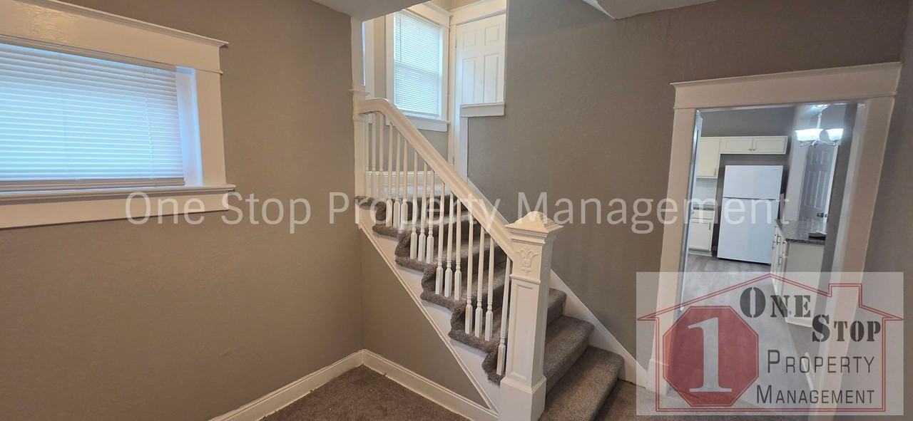 2821 Wabash Ave - Photo 2 of 39