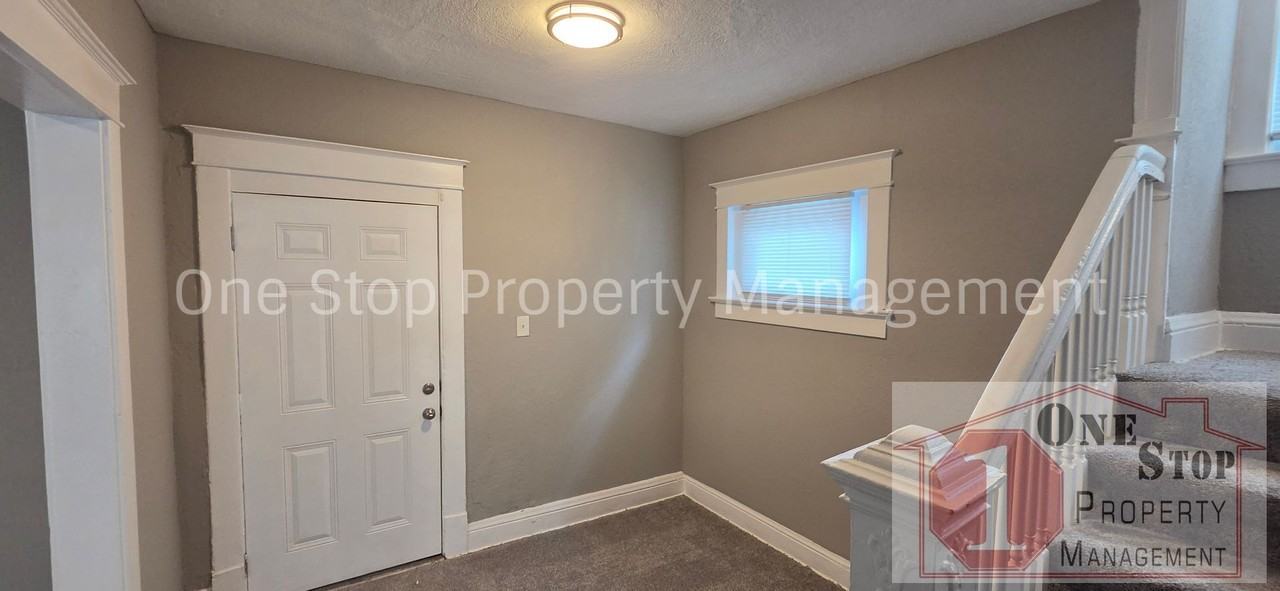 2821 Wabash Ave - Photo 4 of 39