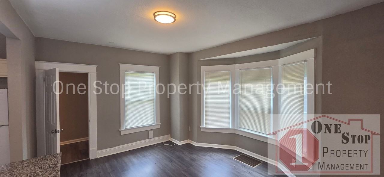 2821 Wabash Ave - Photo 5 of 39