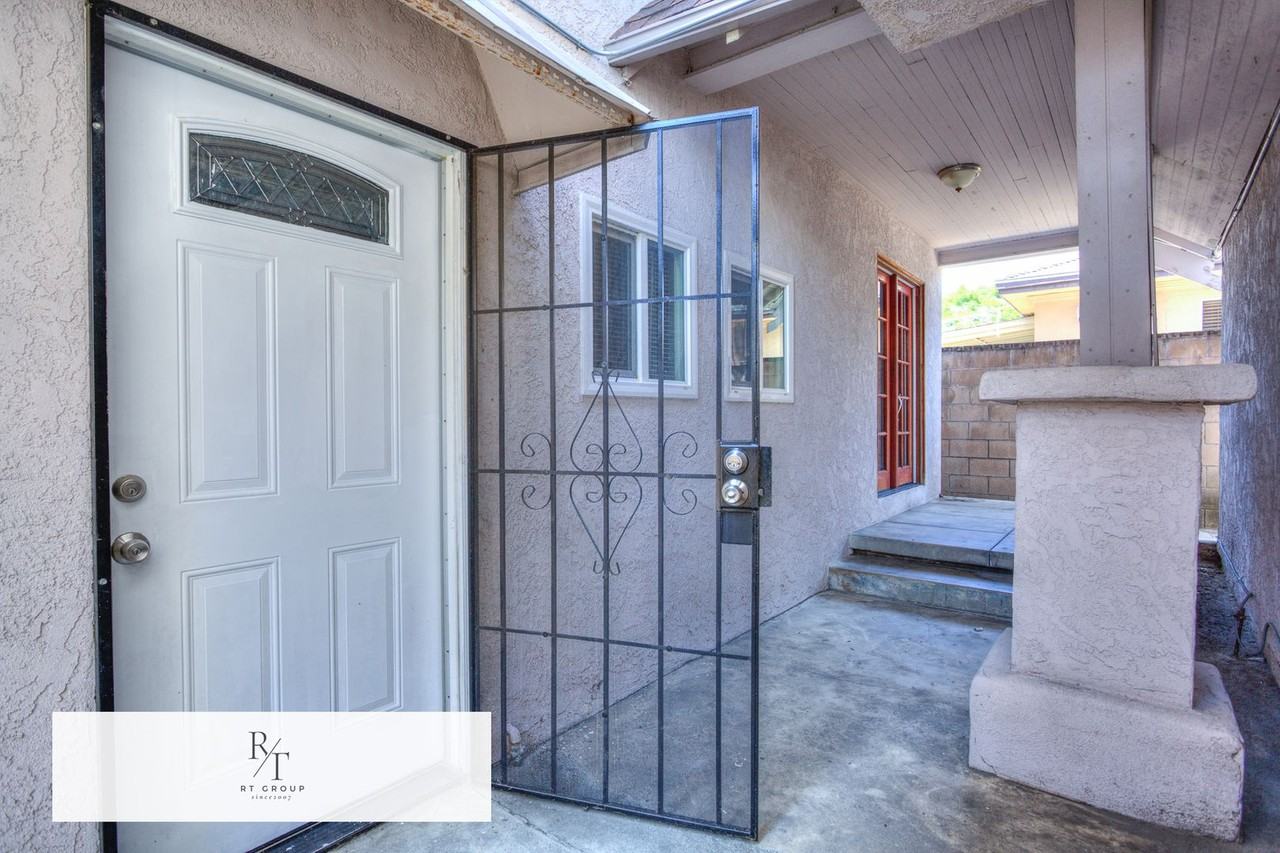 3045 Charlotte Ave - Photo 2 of 39