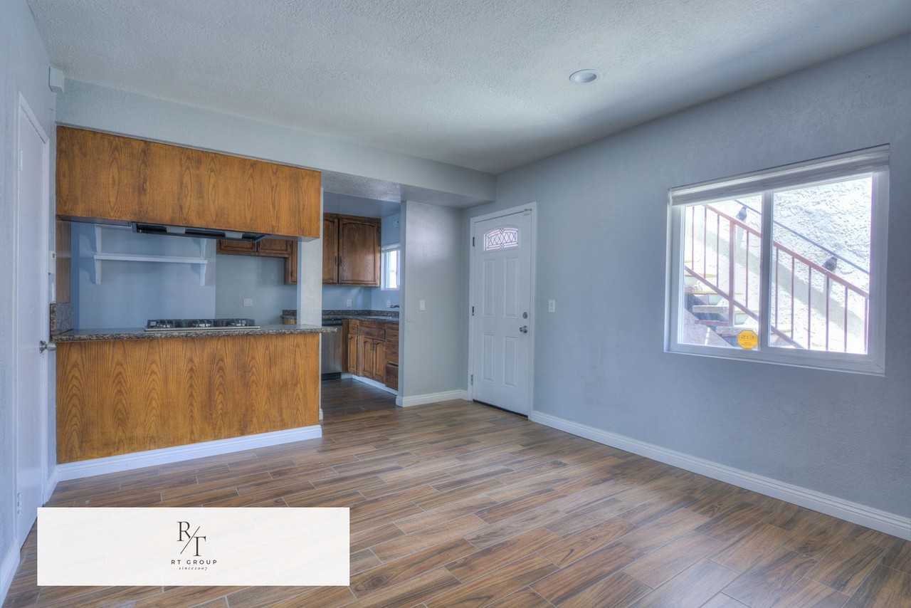 3045 Charlotte Ave - Photo 3 of 39