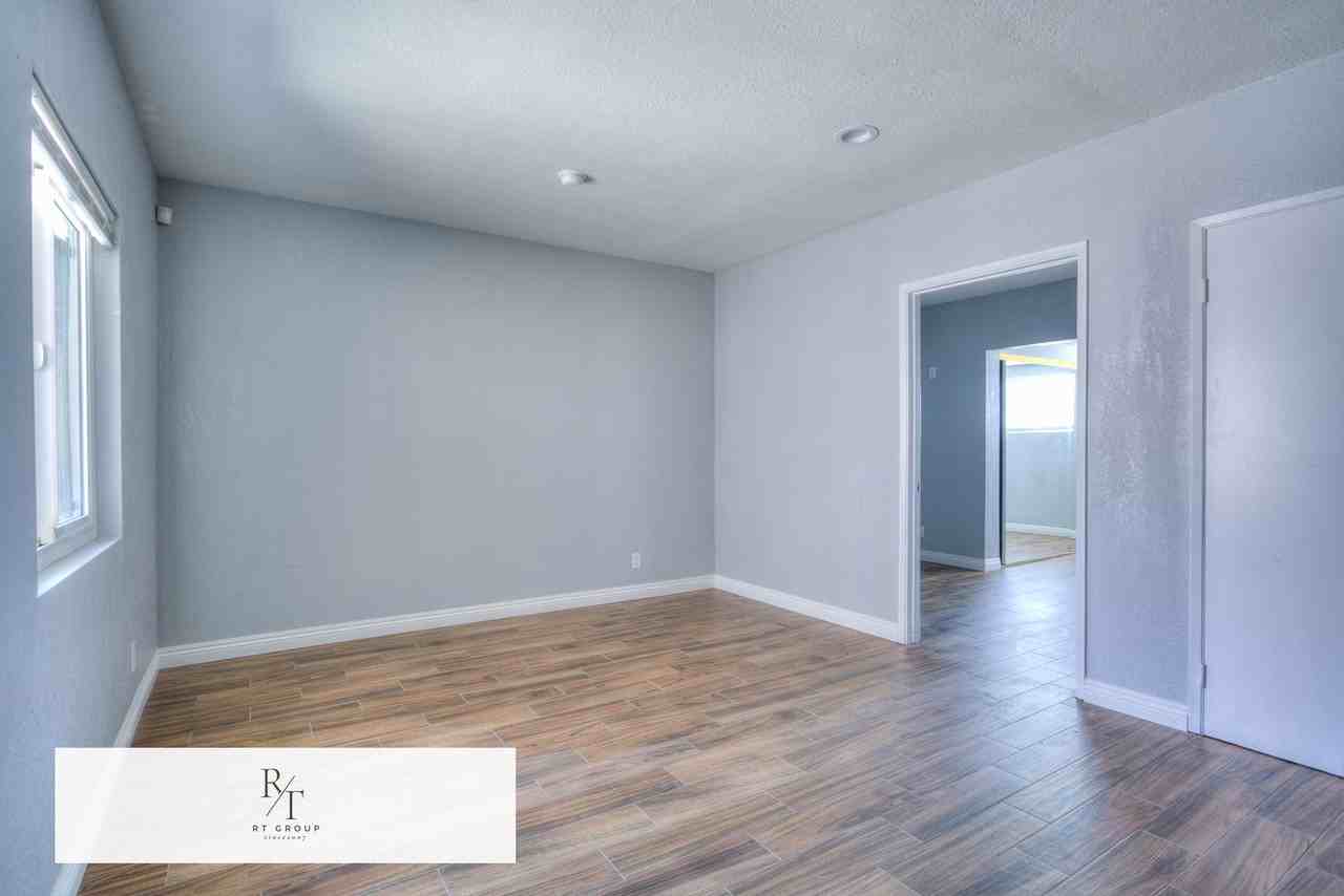 3045 Charlotte Ave - Photo 4 of 39