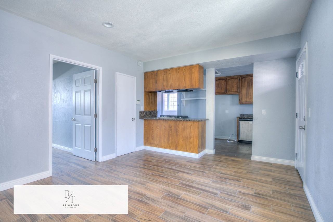 3045 Charlotte Ave - Photo 7 of 39