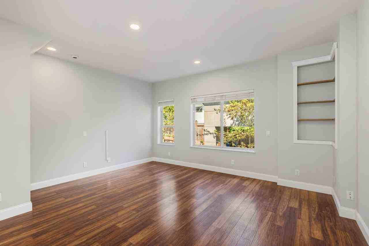 3014 Ne 140th St - Photo 6 of 18