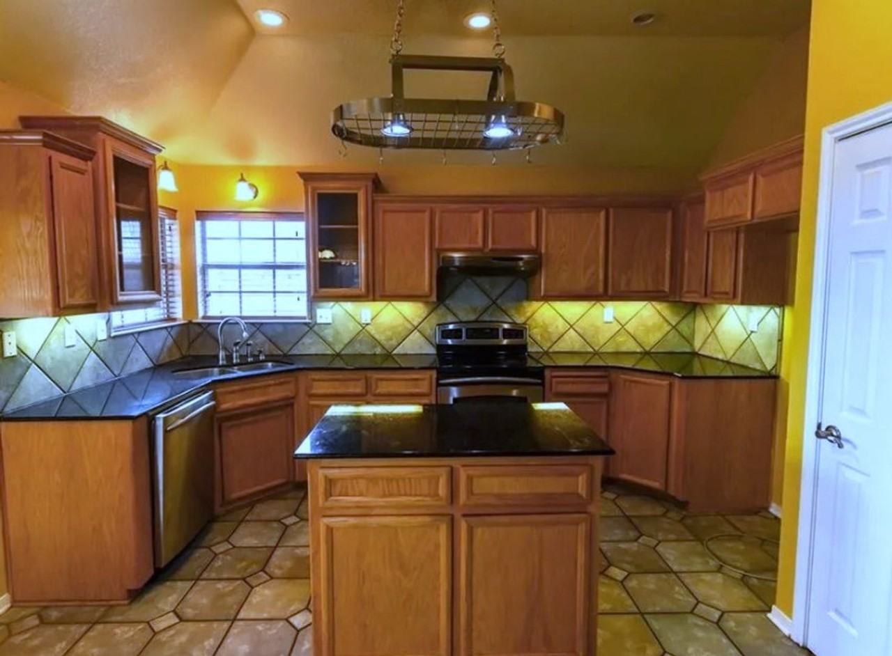 4106 Pennington Ave - Photo 5 of 19