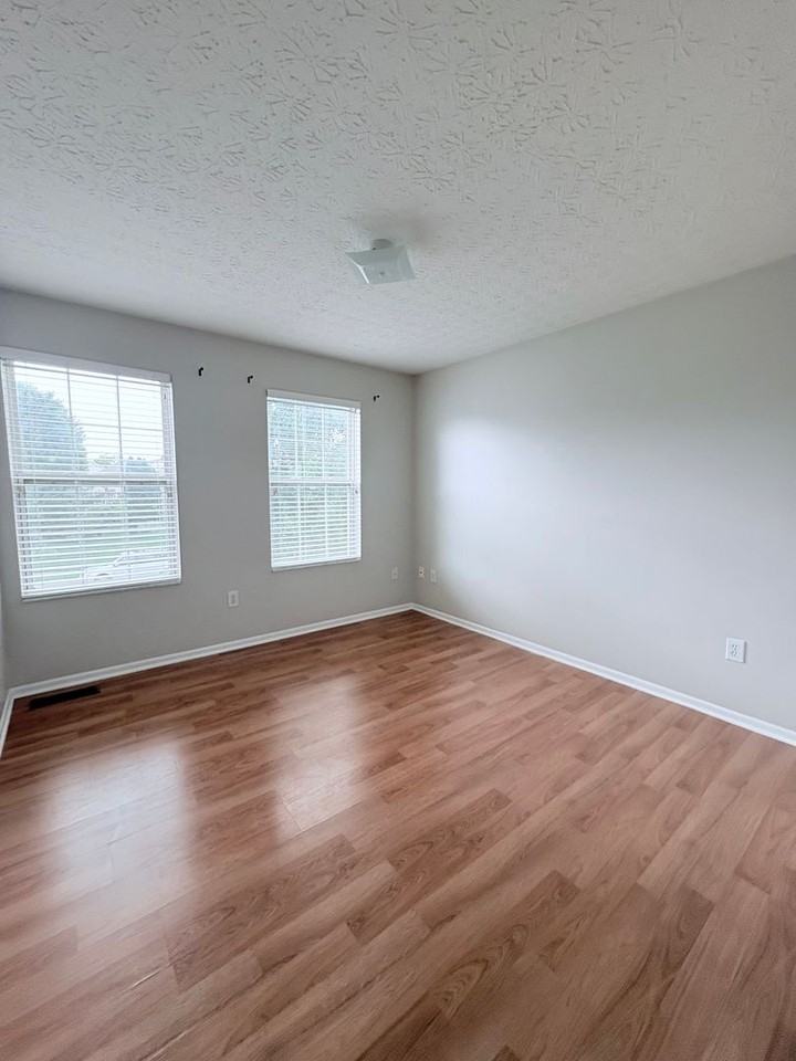 7735 Royal Park Dr - Photo 6 of 14