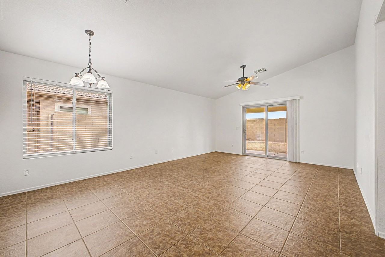 11417 W Amber Trl - Photo 3 of 17