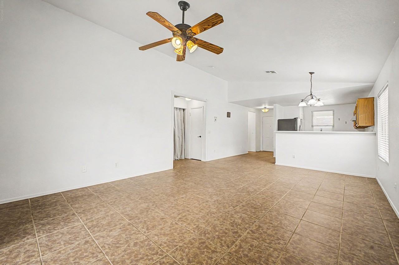 11417 W Amber Trl - Photo 4 of 17