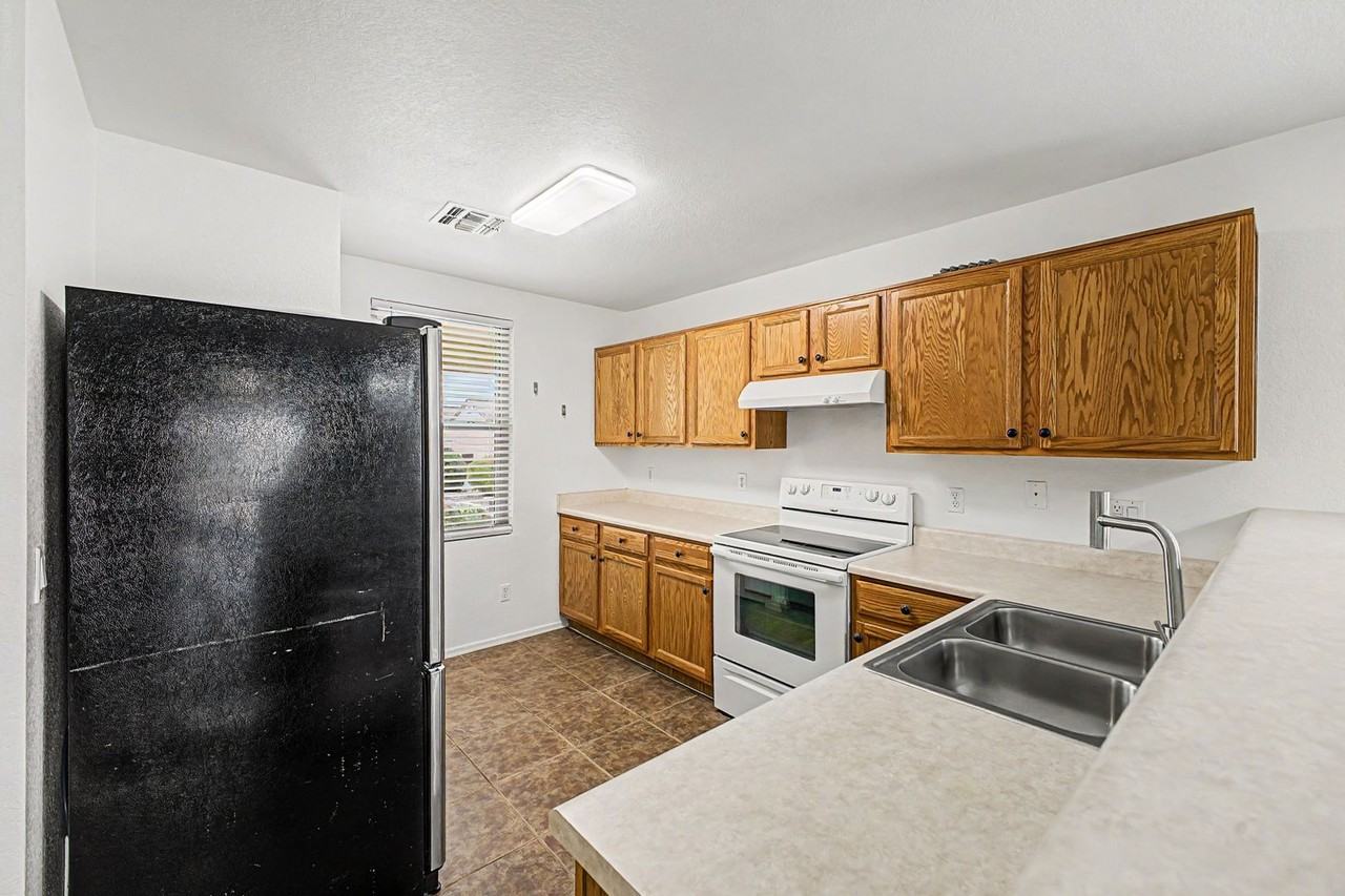 11417 W Amber Trl - Photo 5 of 17