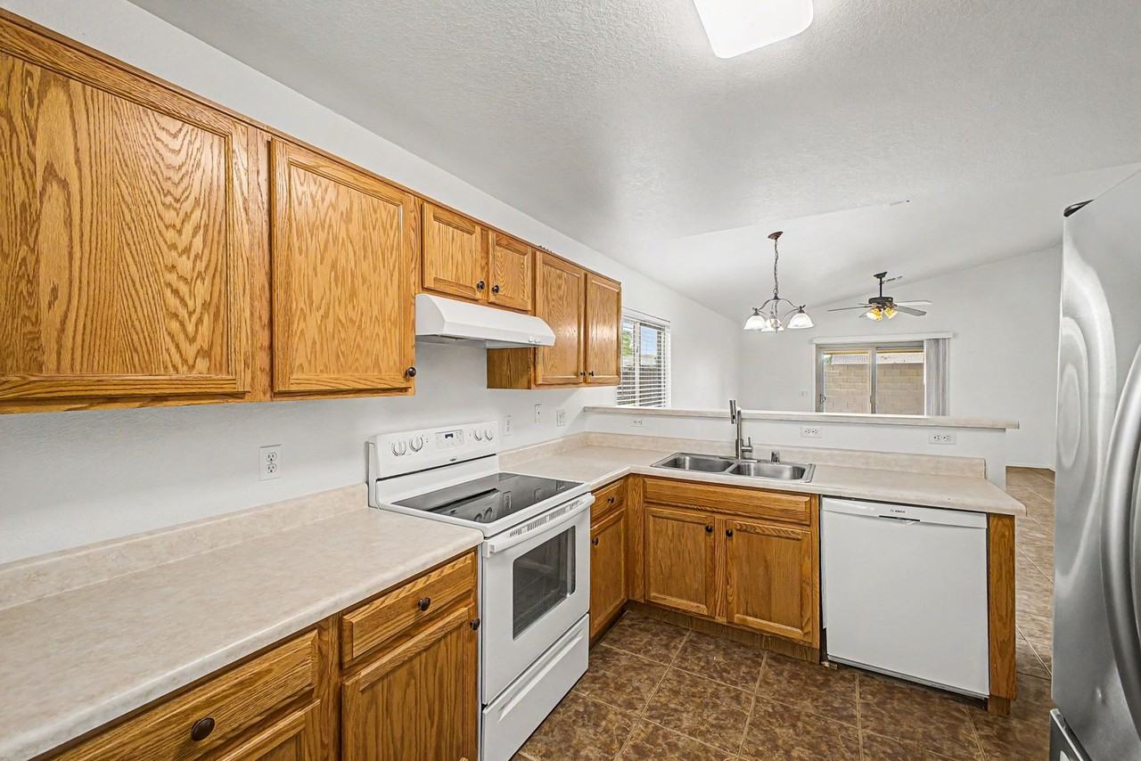 11417 W Amber Trl - Photo 6 of 17