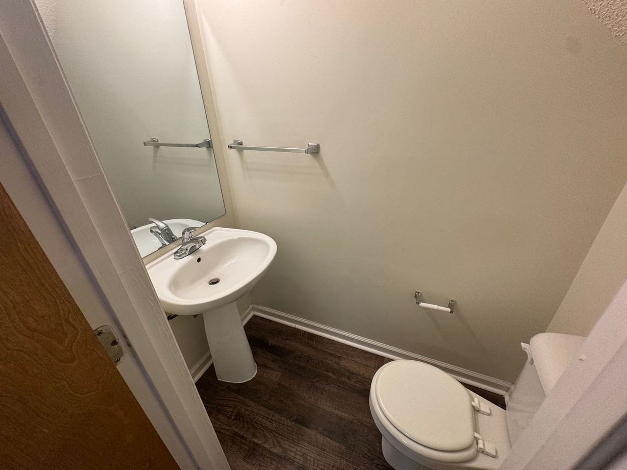 2918 Faversham Pl - Photo 4 of 16
