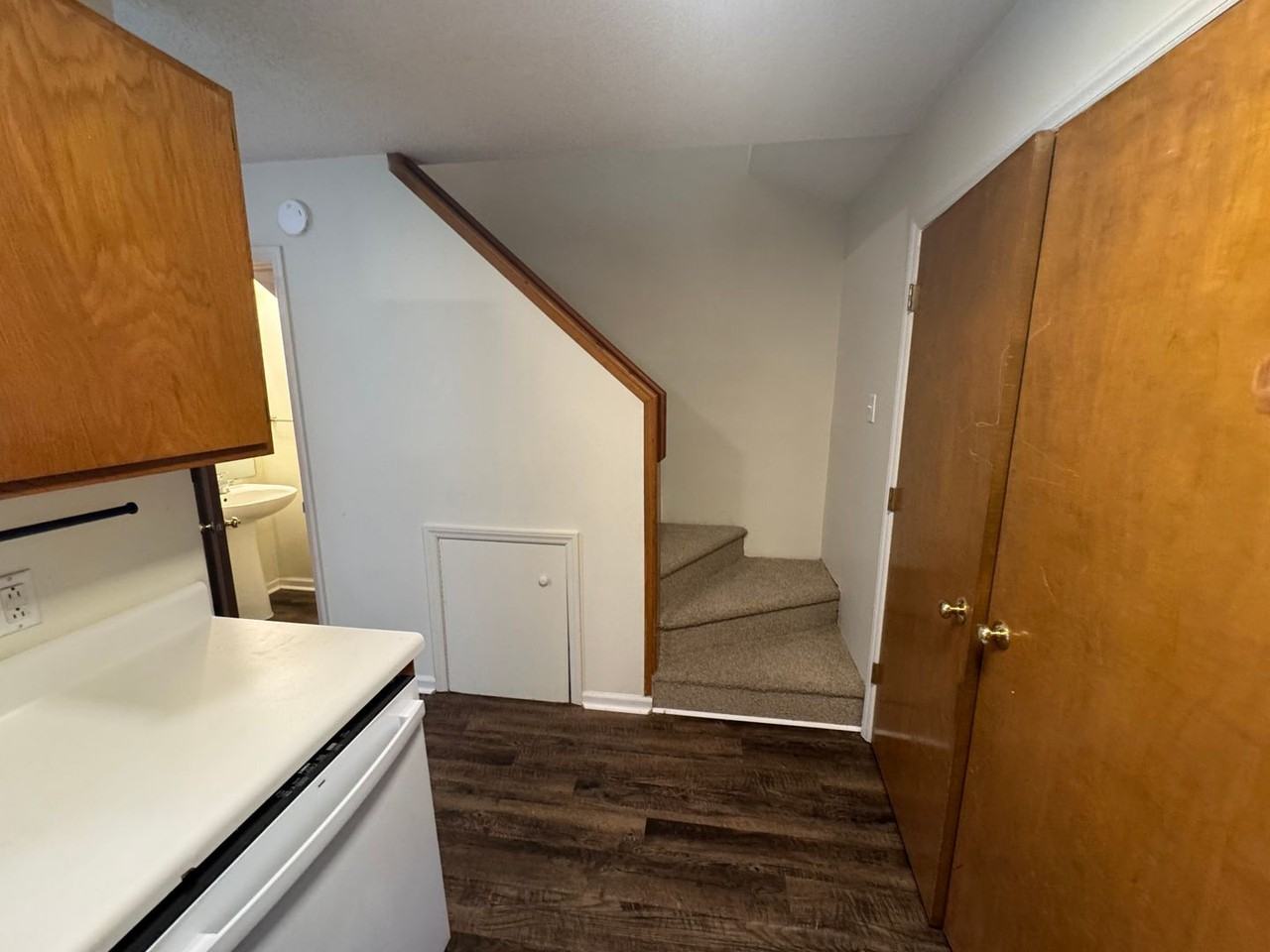 2918 Faversham Pl - Photo 7 of 16