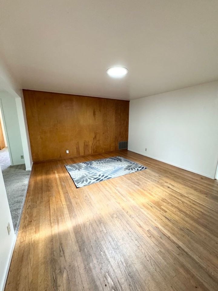 5219 Huston Ct - Photo 3 of 26