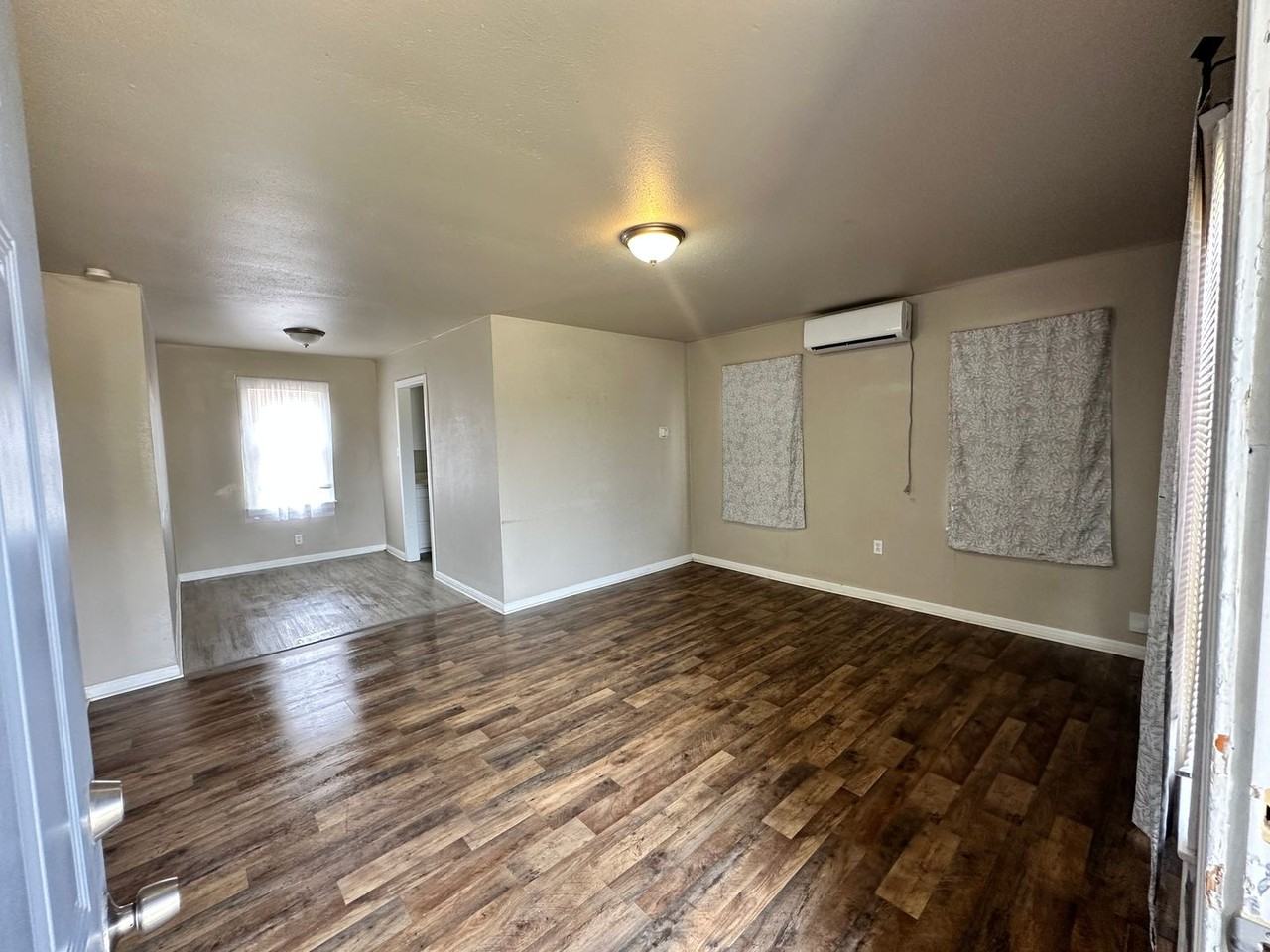 4210 S Harrison St - Photo 2 of 9