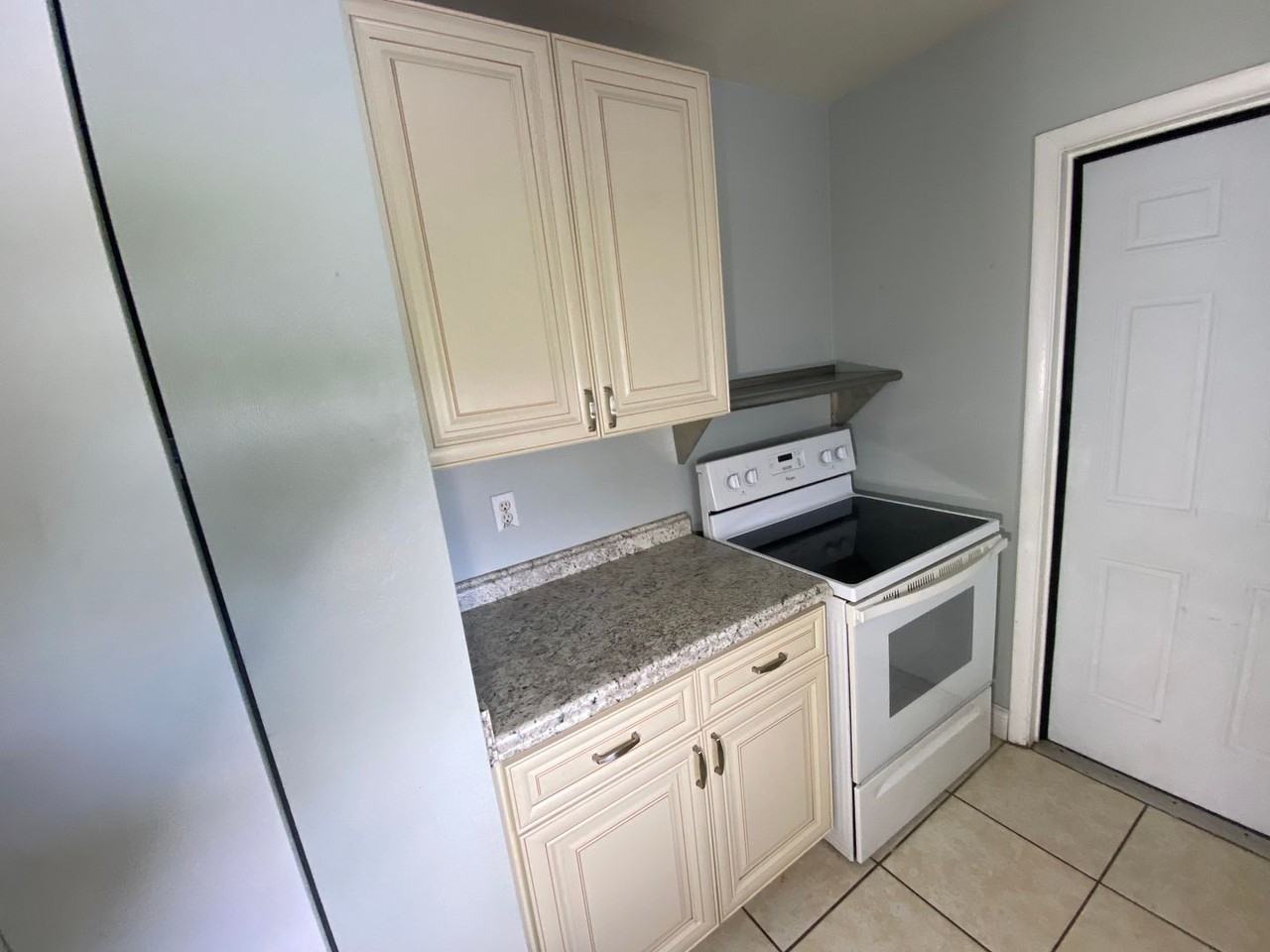 2309 Idaho Rd - Photo 2 of 23