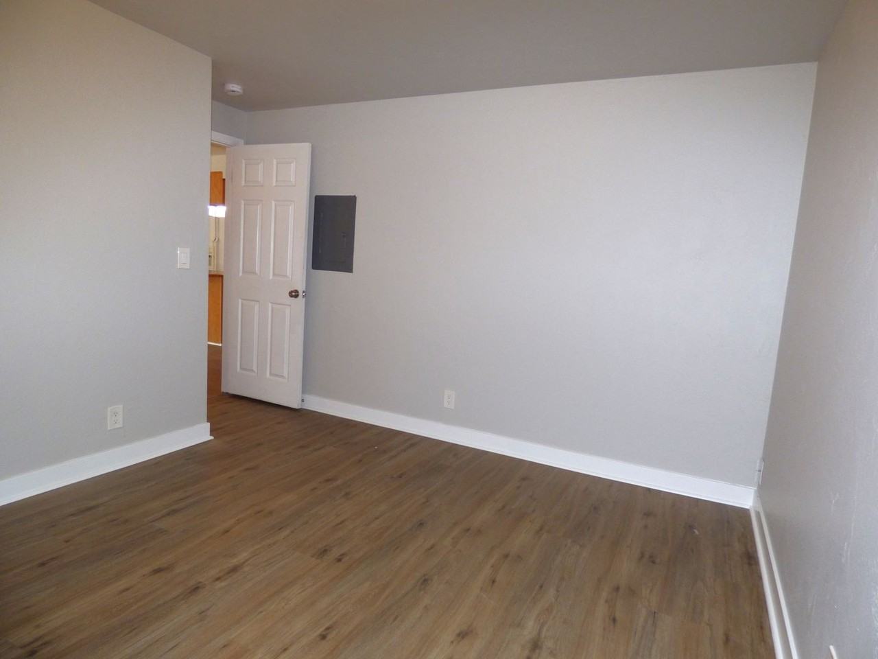 4655 Buffalo Ct Se - Photo 3 of 40